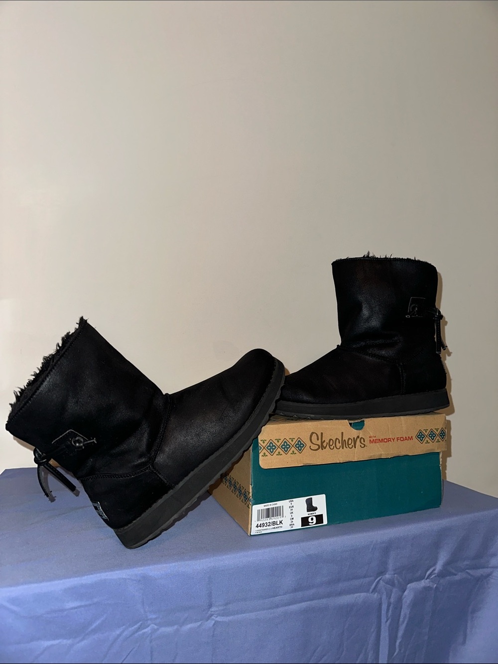 Skechers Women's Black Faux-Fur Lined Mid-Calf Boots